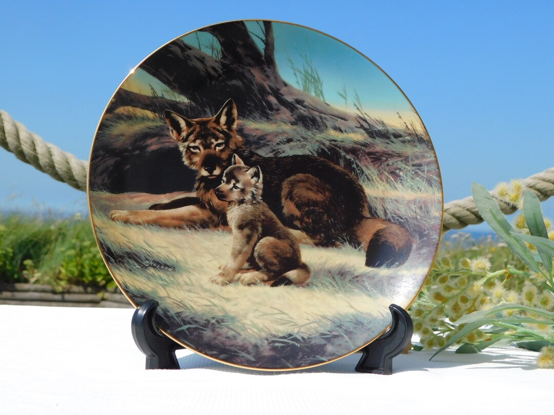 THE RED WOLF Bradex Collectors Plate.w.s.george Fine China.last of