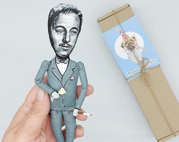 Tennessee Williams – Handmade Playwright Figurine | American Theater & Drama Décor