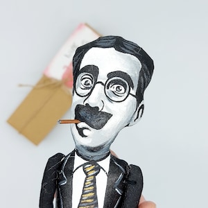 la figura de los hermanos Marx - comediante de película antigua, estrella de cine de comedia slapstick - regalo de fanáticos del cine clásico - muñeca hecha a mano