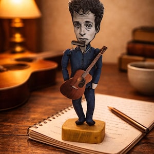 Bambola musicista Bob Dylan - regalo di musica folk