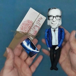Isaac Asimov – Statuetta fatta a mano di uno scrittore di fantascienza / Decorazione letteraria di fantascienza