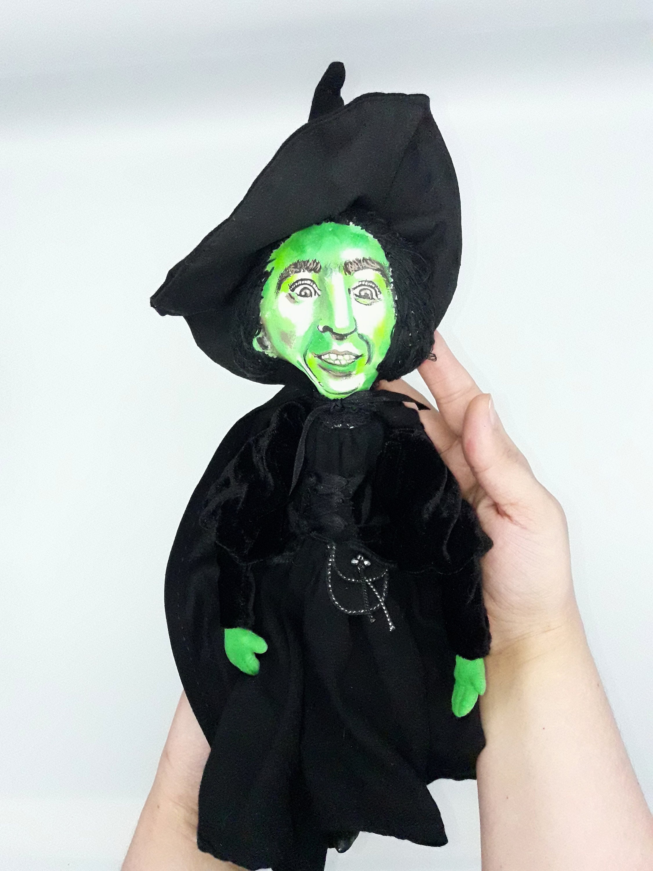 Wicked Witch String Doll Keychain – OZ Museum / Columbian Theatre