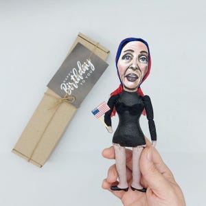 Little Edie Beale figure, fashion model, cabaret performer 1970s - Fans gift