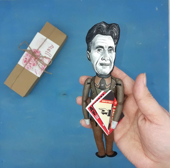 George Orwell Finger Puppet