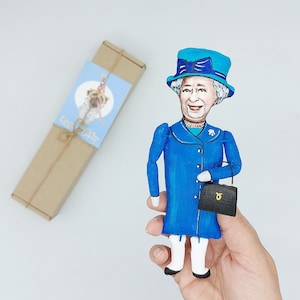 Queen Elizabeth II, Elizabeth Windsor Collectible figurine hand painted - Ukrainian shop