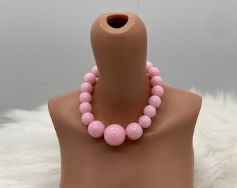 Medium pink resin bead necklace for smart doll