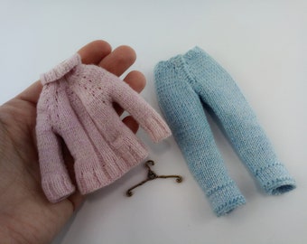 Knitted Blythe Doll Clothes: Sweater and Pants