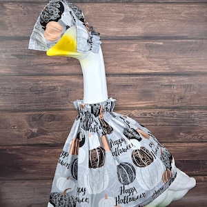 Black, Grey & Copper Pumpkins Porch Goose Outfit