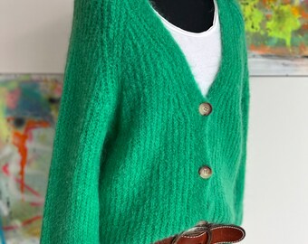 Cardigan//Strickjacke//grün//Knöpfe//Größe 36-42//kurzer Cardigan//