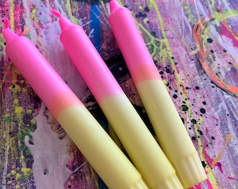 Paket Limited Edition Handgetunkte bunte Neon Dip Dye Kerzen Stabkerzen Farbverläufe, Neon pink Sonnen gelb  Geschenkidee  Candels