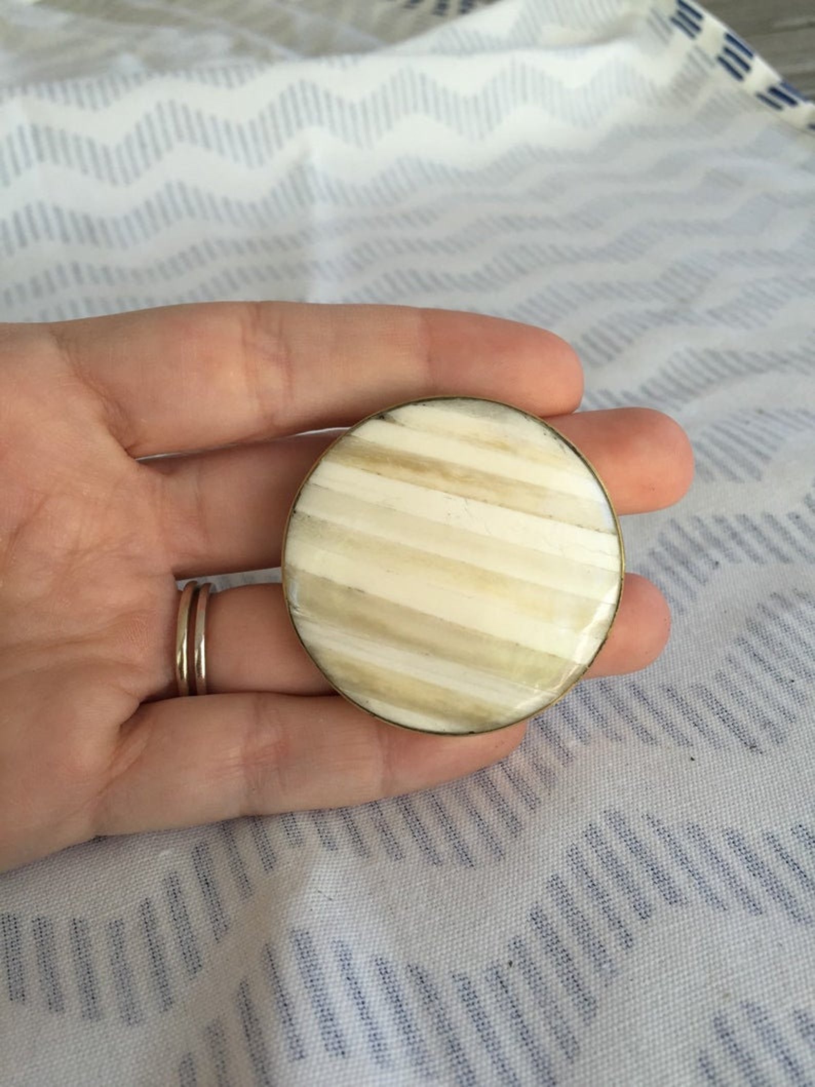 Messing Gold Runde Schrankknöpfe mit weißem Stein Inlay. | Etsy