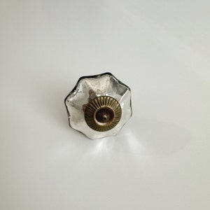 Antik Kvicksilverglas 'Dahlia' Skåpknopp Silver Nickel Beslag