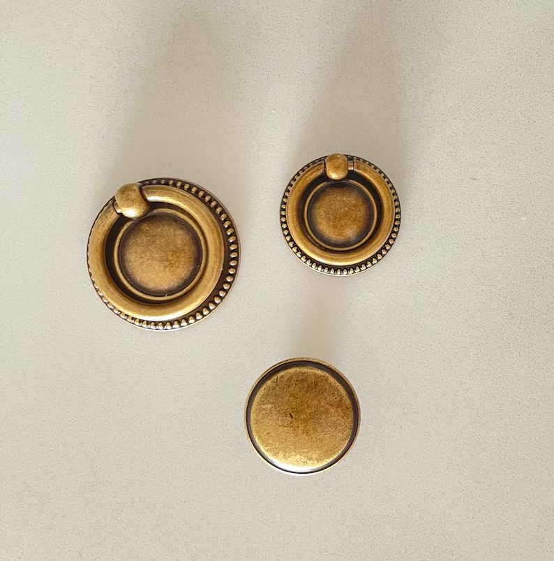 Antike Messing Gepunktete Ring Pull Bauernhaus Schrankknopf