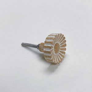 Whitewash Carved Flower Cabinet Drawer Knob, Modern Cabinet Hardware Farmhouse