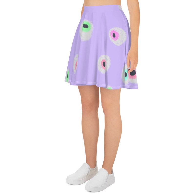 Eyeballs all over skirt!