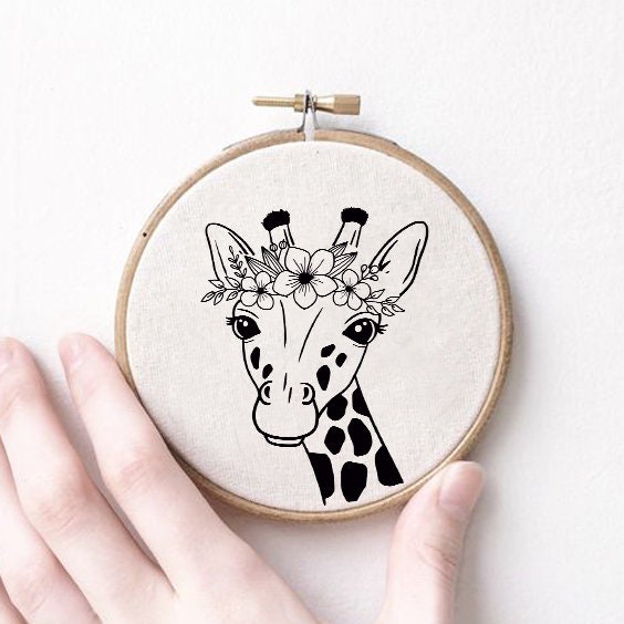 キリンの刺繍パターン、花輪、初心者向けハンドステッチ（PDFパターン