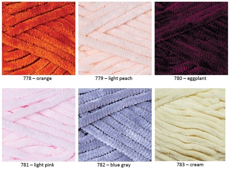 K&ouml;nnte beinhalten: Sechs Kn&auml;uel Garn in verschiedenen Farben, darunter Orange, Hellpfirsich, Aubergine, Hellrosa, Blaugrau und Creme. Das Garn hat eine weiche, flauschige Textur.