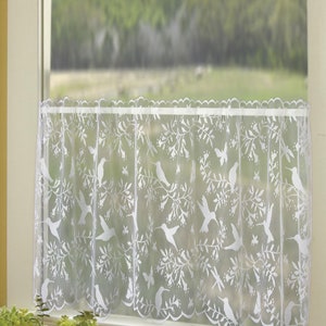 Hummingbird White lace window tier