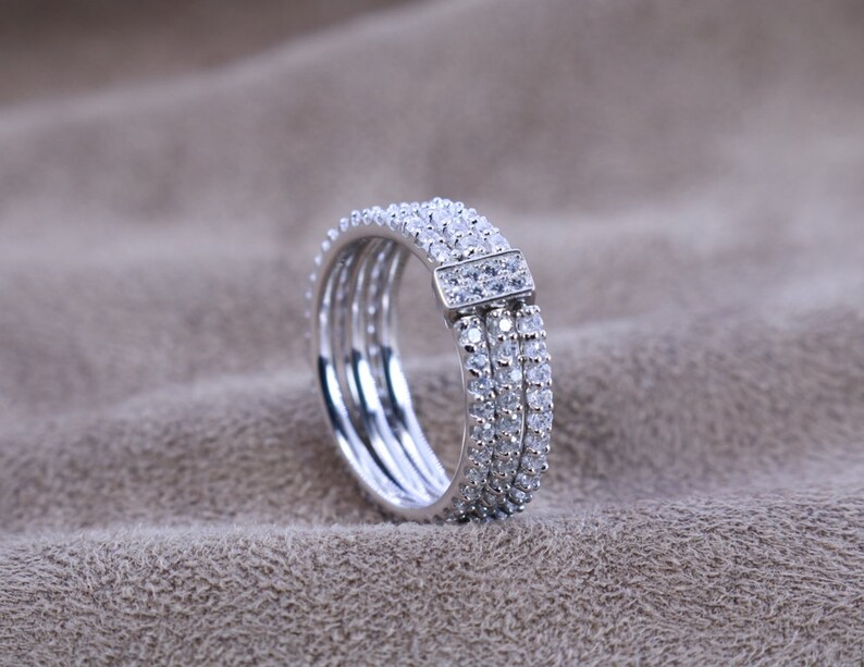 2.8 ct.tw 3 Eternity Ring-Brilliant Cut Deco\u00a0