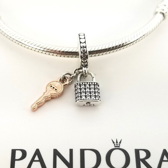 Pandora pave 2024 padlock bracelet