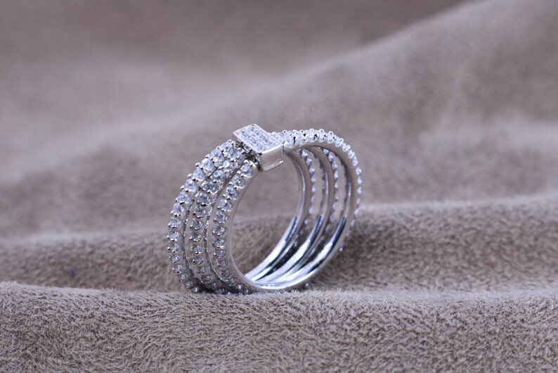 2.8 ct.tw 3 Eternity Ring-Brilliant Cut Deco\u00a0