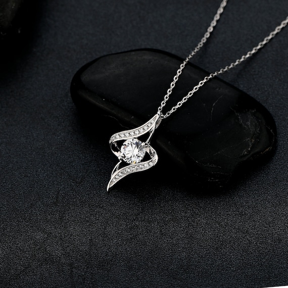 Pendentif En Forme De Dé - Zircon/cristal, Brillant - Neuf Jamais Porté, Vendu Seul