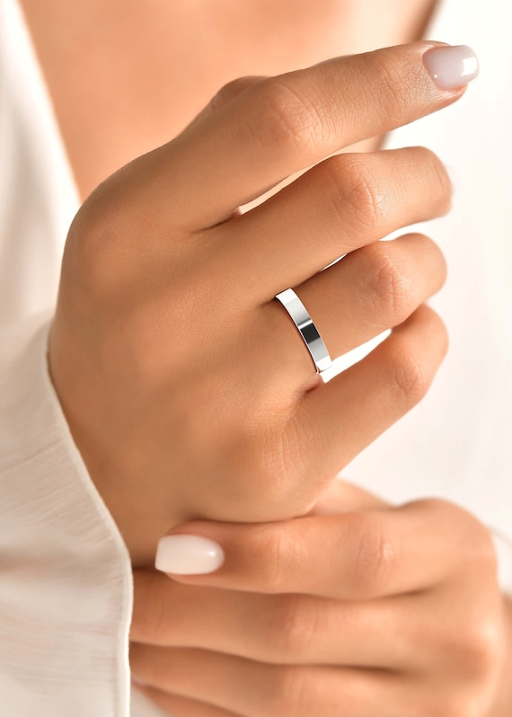 14Kホワイトゴールド 4mm フラット結婚指輪 マットブラッシュ仕上げ