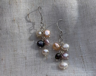 Délicates Perles Baroques Naturelles Cascade Drop Boucles d’Oreilles - Multicolor Baby Pearl Cluster Drop Boucles d’Oreilles, Argent Sterling