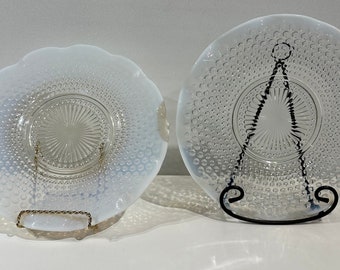 2 piatti da portata in vetro Fenton Moonstone opalescente Hobnail increspato 11"