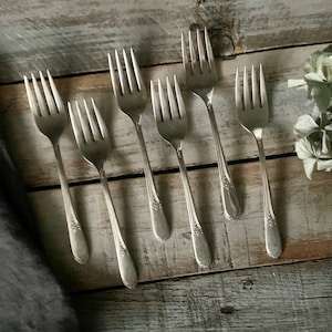 Vintage Wm Rogers Salad/Dessert Fork
