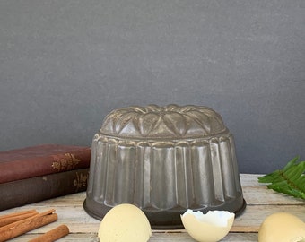 English Kreamer Tin  Mold