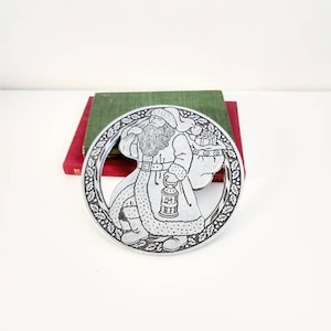 Pewter Santa Claus Trivet - Vintage Wilton Saint Nicholas Trivet or Pot Holder - Vintage Christmas