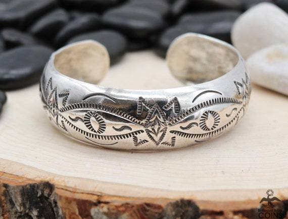 Rare Vintage Native American Jewelry Navajo Geometric Wave Sterling Silver Bracelet Rare Vintage Native American Jewelry Navajo Geometric Wave Sterling Silver Bracelet
