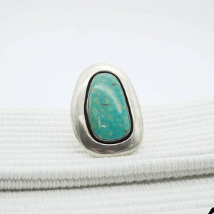 Vintage Southwestern Sterling Silver & Turquoise Massive Statement Ring