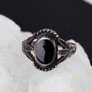 Vintage Southwestern Americana Sterling Silver & Onyx Ring image 1