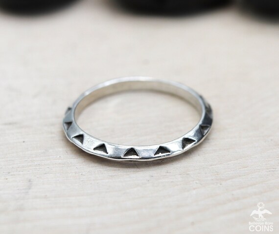 Sterling Silver Stack Triangular Sharp Band Ring - image 6