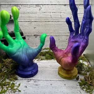 3D printed Alien hand - Game controller holder / stand - 4 or 6 fingers