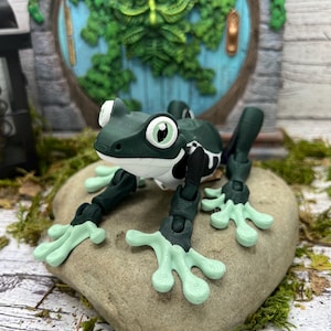 3d printed articulated Tree Frog- Magnets - Custom Colors -MatMireMakes