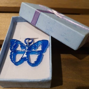 Blauwe Vlinderketting, HangerKetting, Blauwe doorschijnende hars