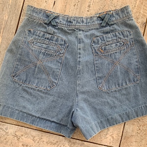 Vintage- RARE 1970s high rise denim jeans shorts, pocket detail