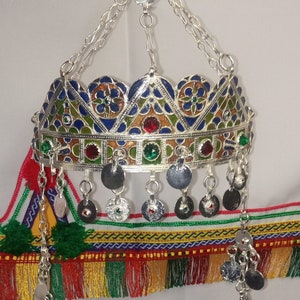 tawnza amazighia from sousse, Ethnic Amazigh enamelled tiara head jewelry
