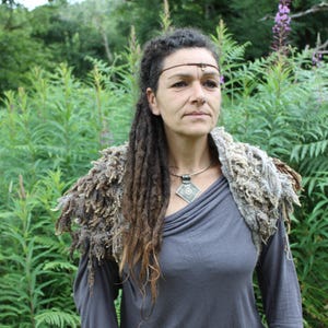 Châle bohème en laine feutrée : cape viking primitive, écharpe écologique