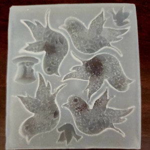 Doves, sugarcraft, chocolate, gumpaste,  fondant,  cold porcelain,  polymer clay, resin Uv, plaster, soap,  candles,  silicon mold