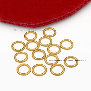 9K Gold Round Jump Ring: Connector Lock Pendant