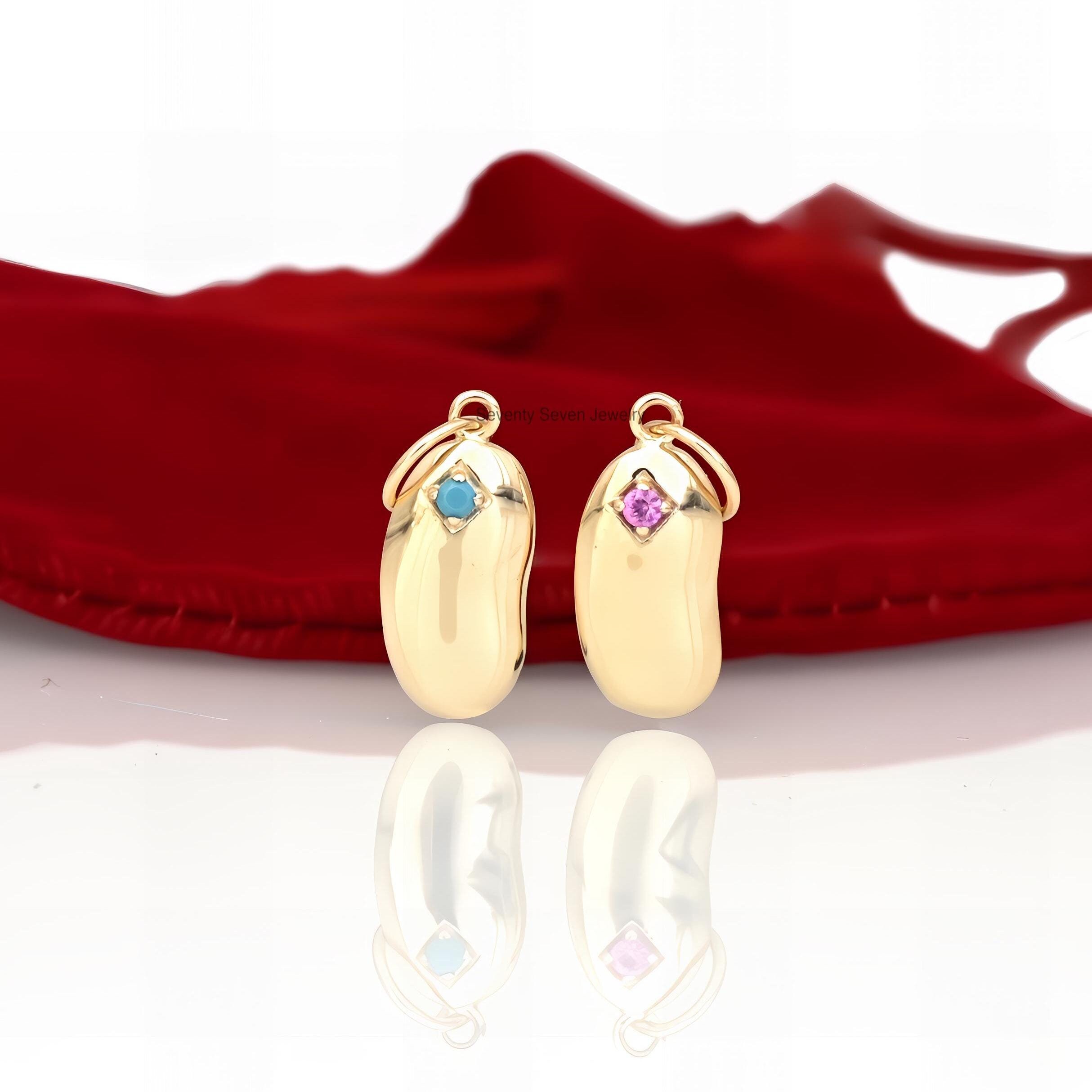 9k Solid Gold Kidney Bean Pendant: Handmade Necklace Charm - View 4 - Seventy Seven Jewelry | SKU: SSMJP426-9KYG-2026 9k Solid Gold Kidney Bean Pendant: Handmade Necklace Charm - View 4 - Seventy Seven Jewelry | SKU: SSMJP426-9KYG-2026