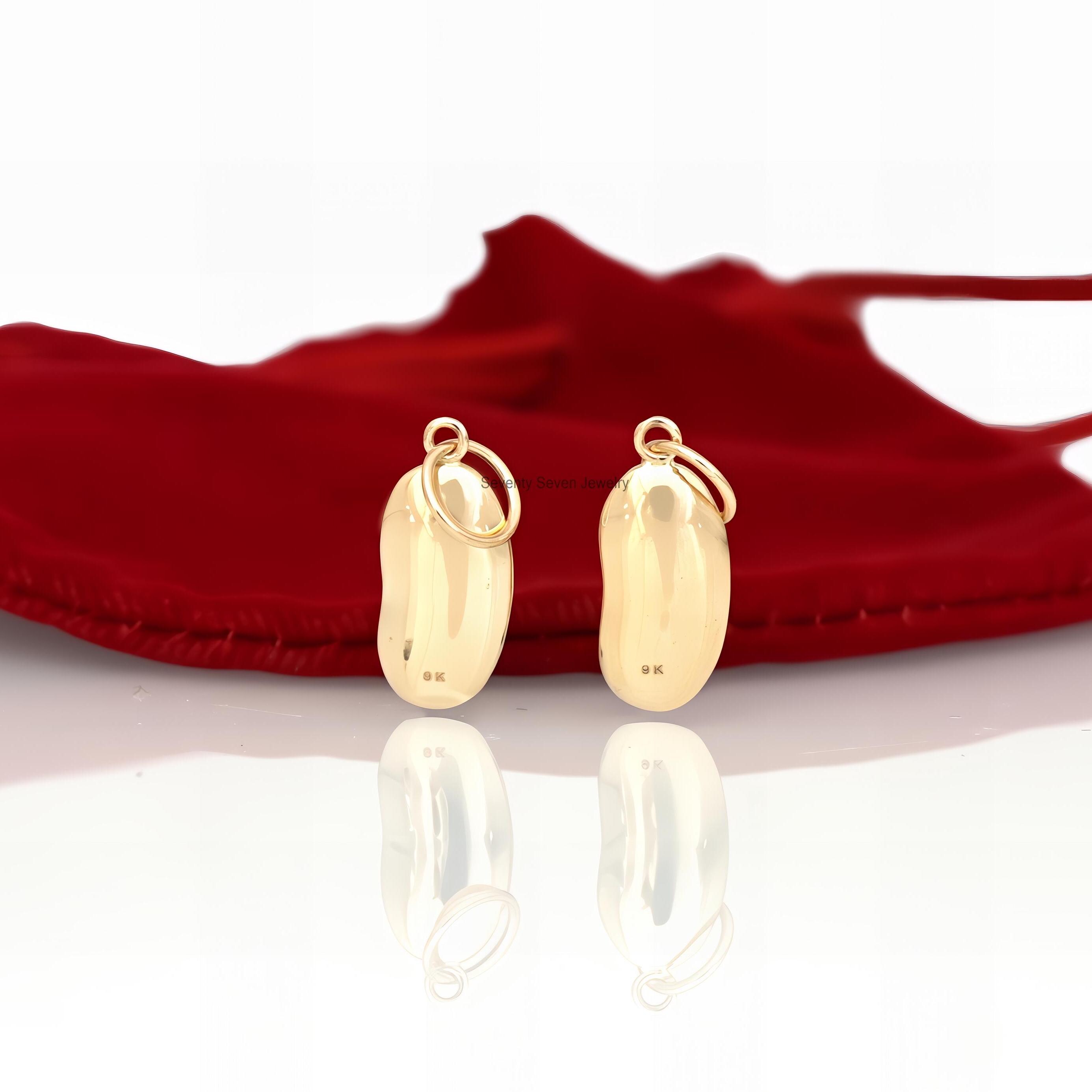 9k Solid Gold Kidney Bean Pendant: Handmade Necklace Charm - View 7 - Seventy Seven Jewelry | SKU: SSMJP426-9KYG-2026 9k Solid Gold Kidney Bean Pendant: Handmade Necklace Charm - View 7 - Seventy Seven Jewelry | SKU: SSMJP426-9KYG-2026
