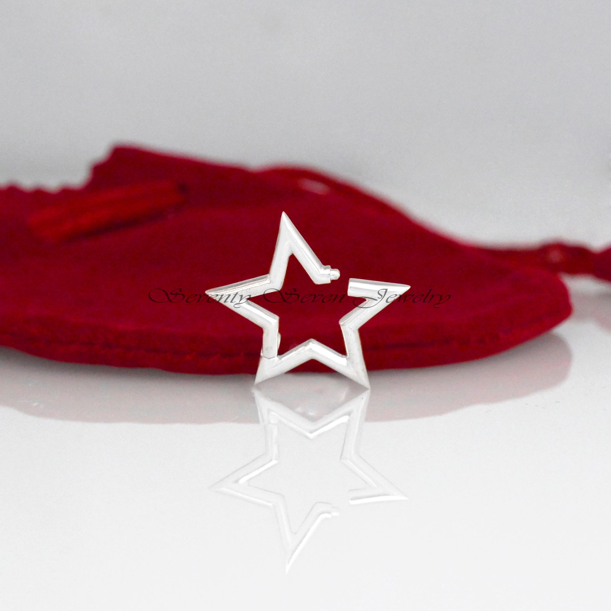 925 Silver Star Charms Holder: Two-Tone Connector Lock - View 6 - Seventy Seven Jewelry | SKU: SSMJP508A-SLYG-2026 925 Silver Star Charms Holder: Two-Tone Connector Lock - View 6 - Seventy Seven Jewelry | SKU: SSMJP508A-SLYG-2026