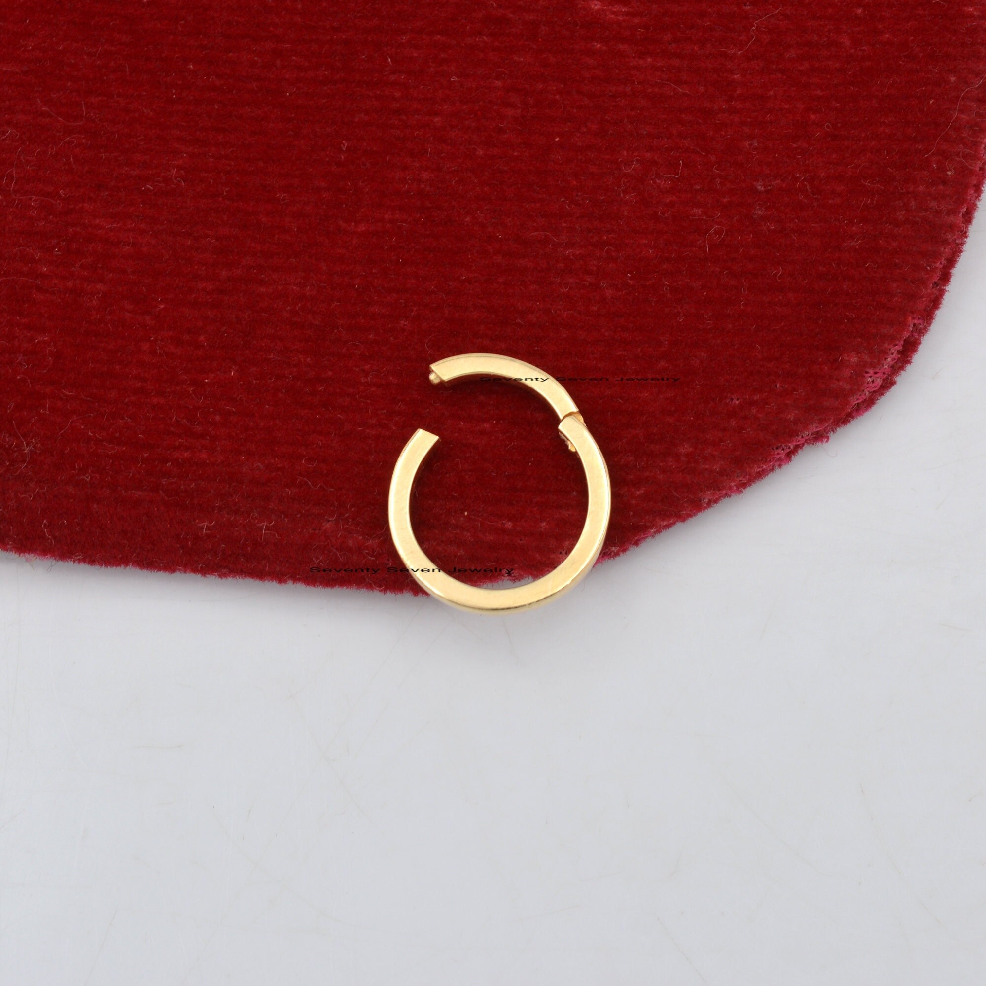 925 Silver Round Charms Enhancer: Plain Link Lock (15*15 MM) - View 4 - Seventy Seven Jewelry | SKU: SSMJH447-SLYG-2/2026