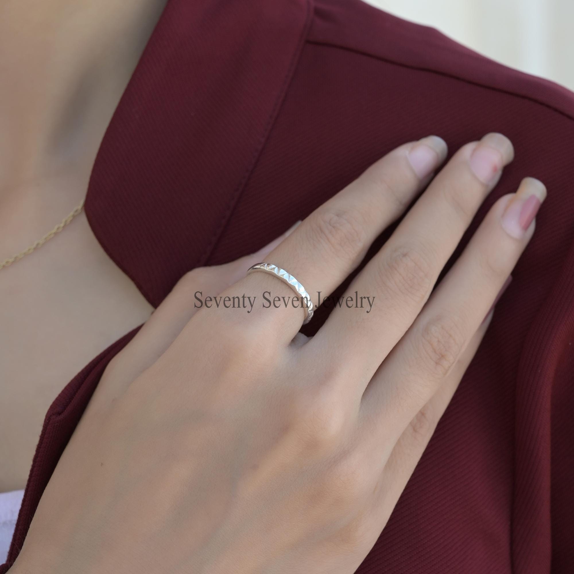 14K Gold Pyramid Wedding Band - Triangle Ring - View 4 - Seventy Seven Jewelry | SKU: SSMJR1935-14KYG-2026 14K Gold Pyramid Wedding Band - Triangle Ring - View 4 - Seventy Seven Jewelry | SKU: SSMJR1935-14KYG-2026