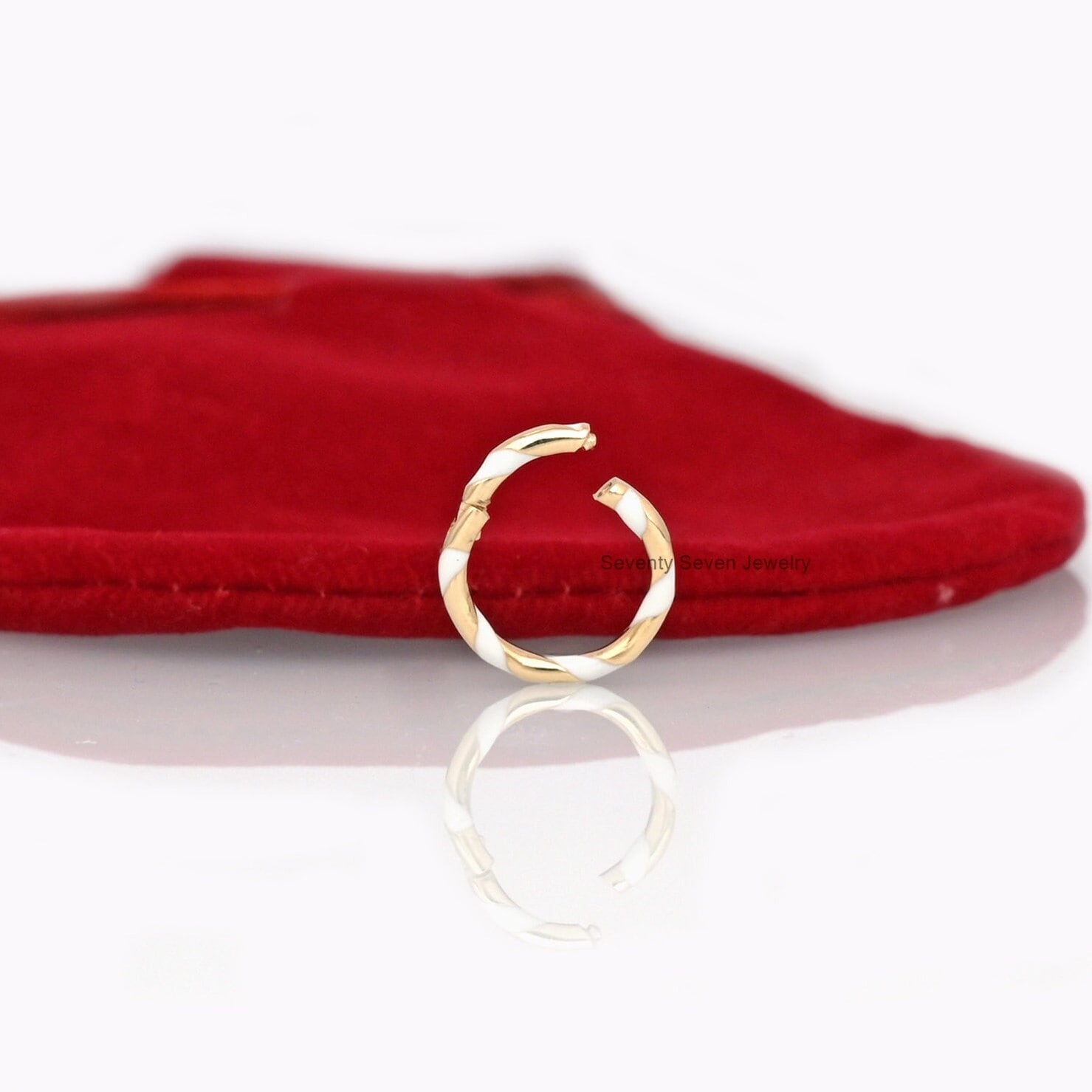 925 Silver Enamel Charm Holder: Turquoise Circle Connector Lock - View 3 - Seventy Seven Jewelry | SKU: SSMJP785-SLYGELW-V202 925 Silver Enamel Charm Holder: Turquoise Circle Connector Lock - View 3 - Seventy Seven Jewelry | SKU: SSMJP785-SLYGELW-V202